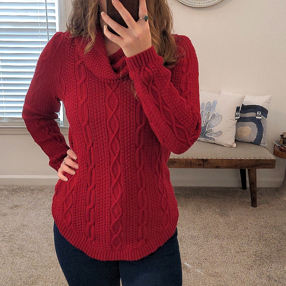 Red cable medium m 100% cotton turtleneck cowl sweater dolphin hem Jeanne Pierre